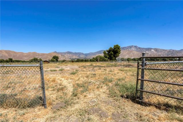 18220 HWY 178, Weldon, CA 93240