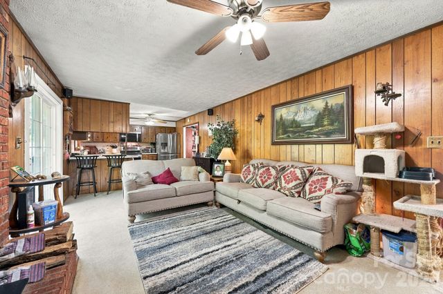 7 Fieldcrest Circle, Asheville, NC 28806