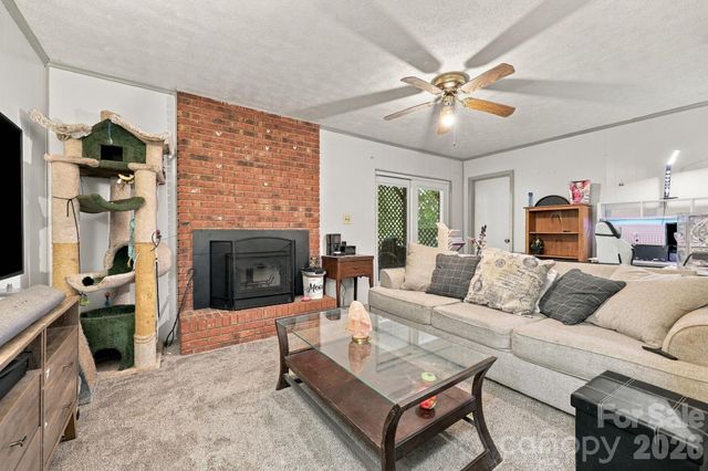 7 Fieldcrest Circle, Asheville, NC 28806