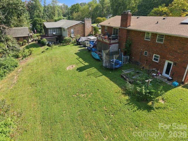 7 Fieldcrest Circle, Asheville, NC 28806