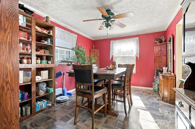 7 Fieldcrest Circle, Asheville, NC 28806