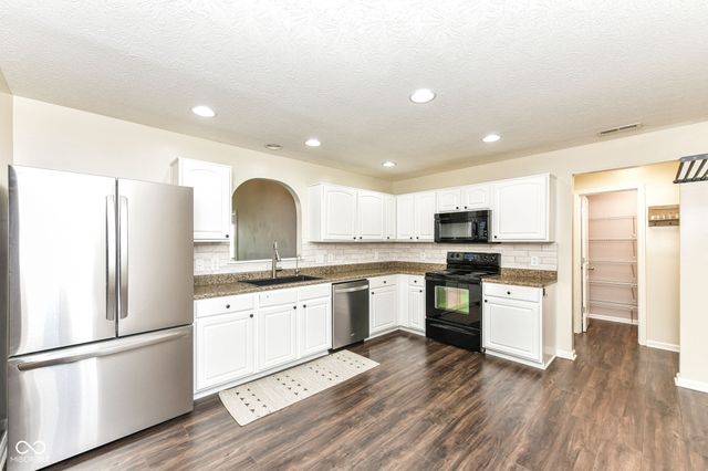 3830 Gray Heather Lane, Whitestown, IN 46075