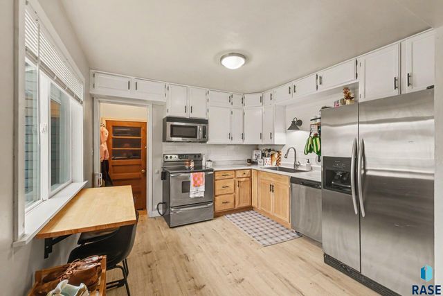 2908 E Claudette Dr Drive, Sioux Falls, SD 57103