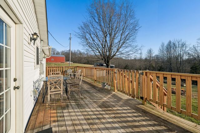 411 Purtle Rd, Lafayette, TN 37083