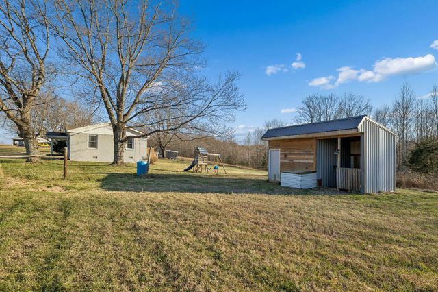 411 Purtle Rd, Lafayette, TN 37083