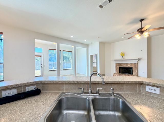 2811 Barco, Grand Prairie, TX 75054
