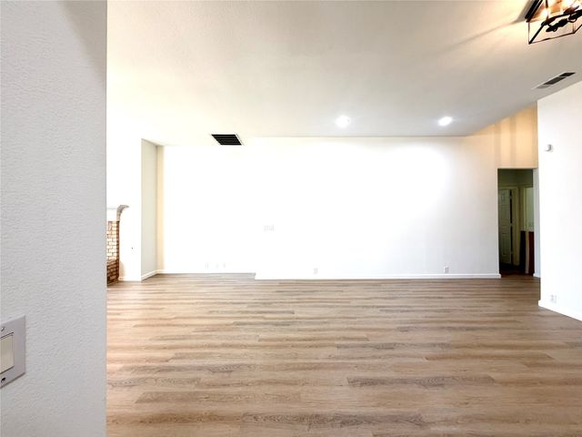 2811 Barco, Grand Prairie, TX 75054