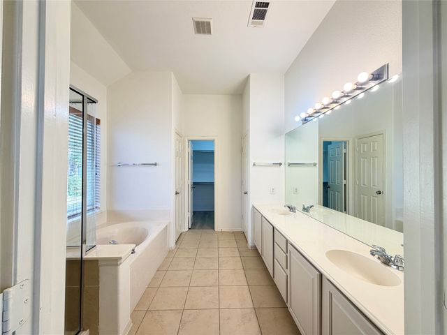 2811 Barco, Grand Prairie, TX 75054