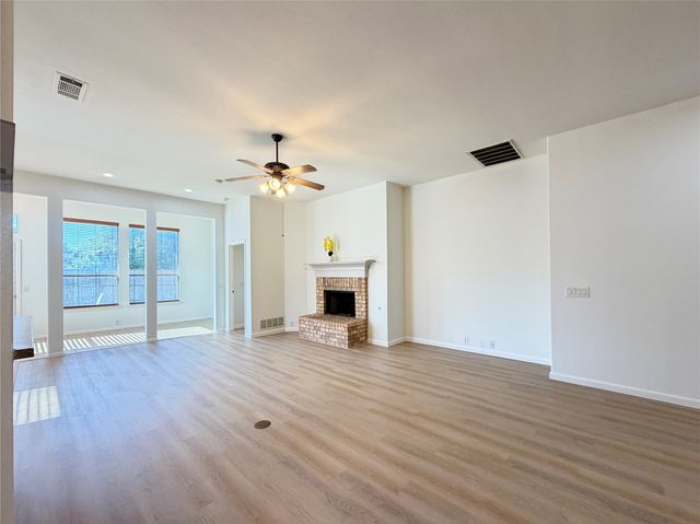 2811 Barco, Grand Prairie, TX 75054