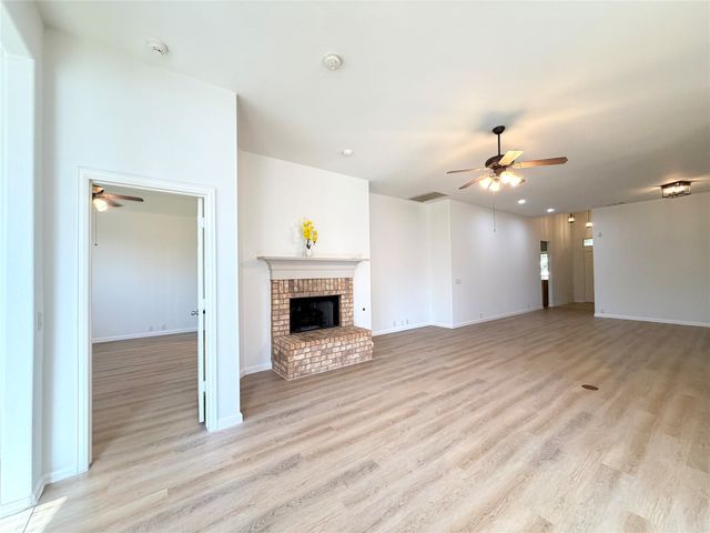 2811 Barco, Grand Prairie, TX 75054