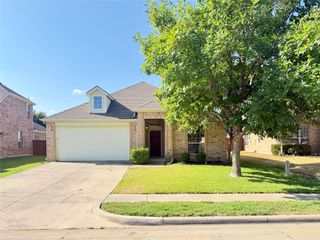 2811 Barco, Grand Prairie, TX 75054