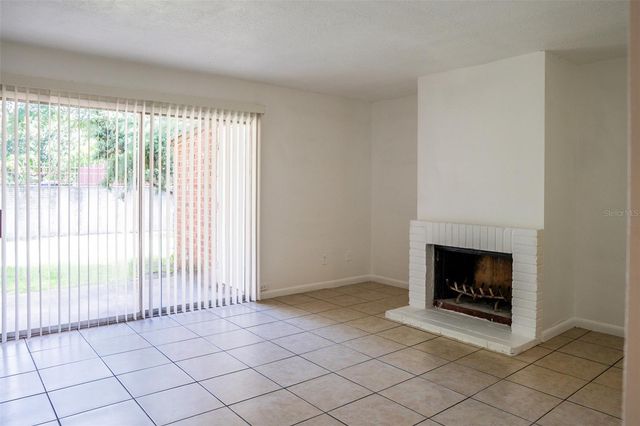 2323 HUNTINGTON GREEN COURT 5, Orlando, FL 32839