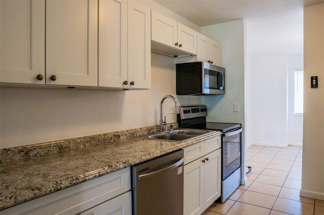 2323 HUNTINGTON GREEN COURT 5, Orlando, FL 32839