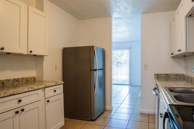 2323 HUNTINGTON GREEN COURT 5, Orlando, FL 32839