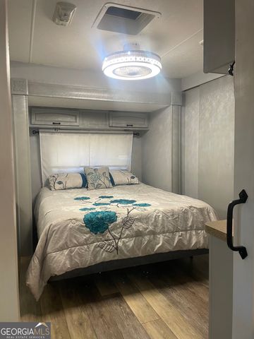 19 Yogi Bear Boulevard B29, Cleveland, GA 30528