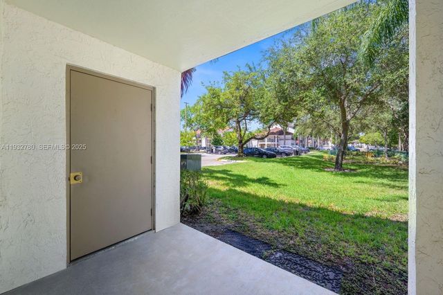 510 S Park Rd 35-10, Hollywood, FL 33021