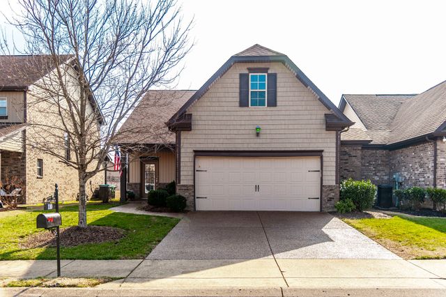 110 Trenton Ln, Hendersonville, TN 37075