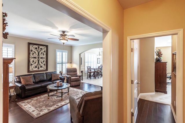 110 Trenton Ln, Hendersonville, TN 37075