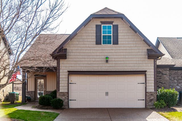 110 Trenton Ln, Hendersonville, TN 37075