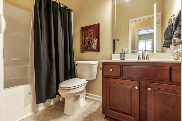 110 Trenton Ln, Hendersonville, TN 37075