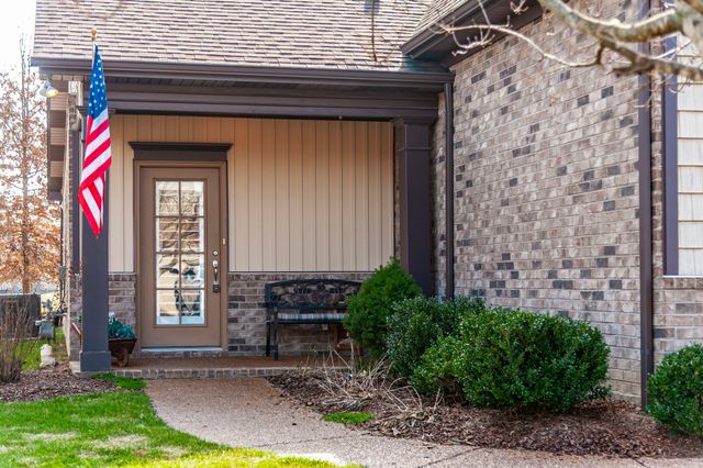 110 Trenton Ln, Hendersonville, TN 37075