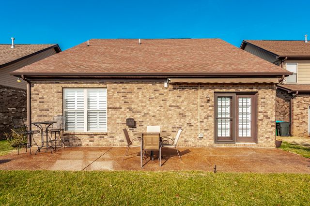 110 Trenton Ln, Hendersonville, TN 37075