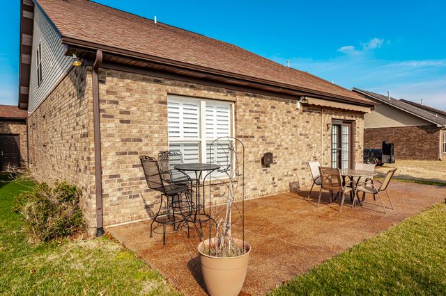 110 Trenton Ln, Hendersonville, TN 37075