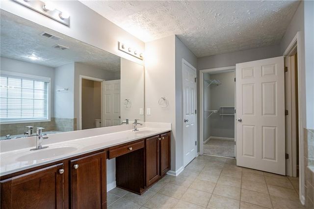 2482 Brittany Park Lane, Ellenwood, GA 30294