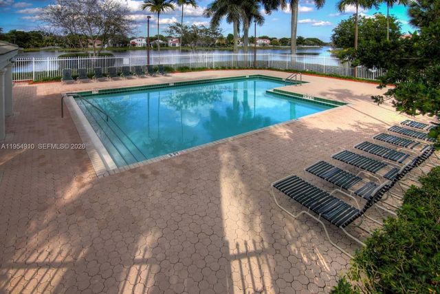 318 NW 153rd Ave, Pembroke Pines, FL 33028