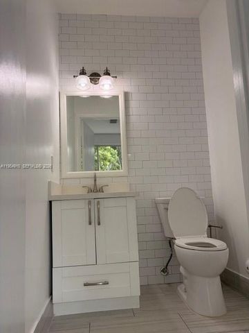 318 NW 153rd Ave, Pembroke Pines, FL 33028