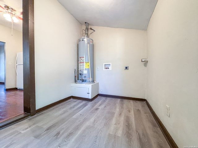 124 S KRUEGER AVE, New Braunfels, TX 78130