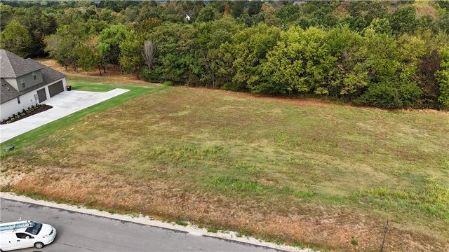 3467 N Sweet Caddo Hill, Fayetteville, AR 72704