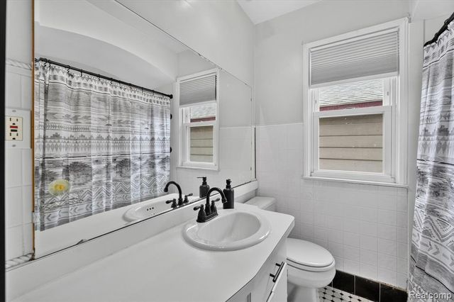 13121 Backus Street, Southgate, MI 48195