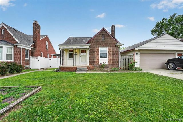 13121 Backus Street, Southgate, MI 48195