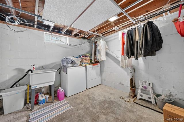 13121 Backus Street, Southgate, MI 48195