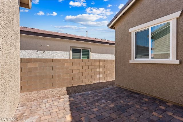 117 Barton Bay Avenue, North Las Vegas, NV 89031