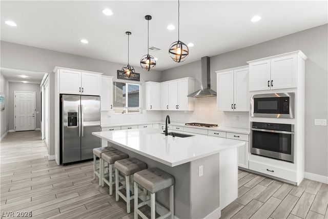 117 Barton Bay Avenue, North Las Vegas, NV 89031