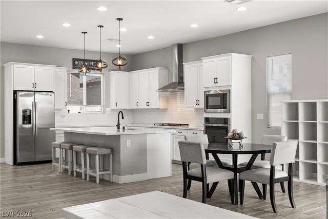 117 Barton Bay Avenue, North Las Vegas, NV 89031