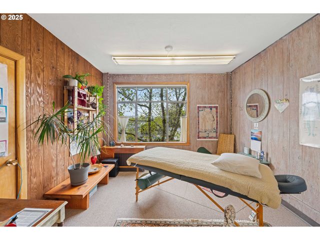 340 CENTRAL Ave, Coos Bay, OR 97420