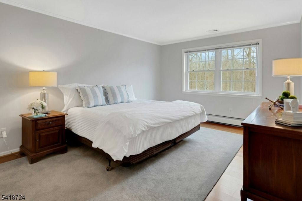 Image 13 of property listing at 30 Coachlight Dr, Chatham Twp., NJ 07928