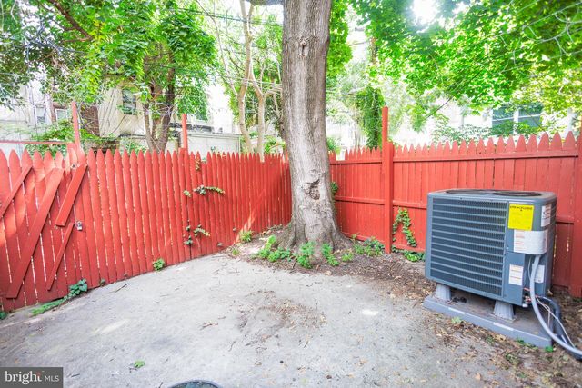 1713 FONTAIN ST, Philadelphia, PA 19121