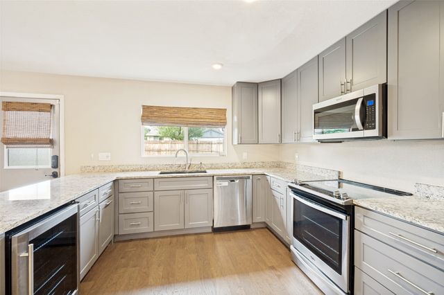 4913 Wagner Drive, The Colony, TX 75056