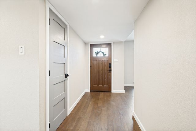 4913 Wagner Drive, The Colony, TX 75056
