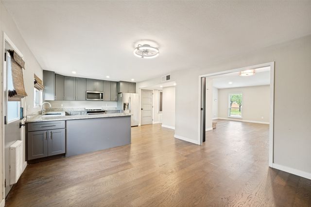 4913 Wagner Drive, The Colony, TX 75056