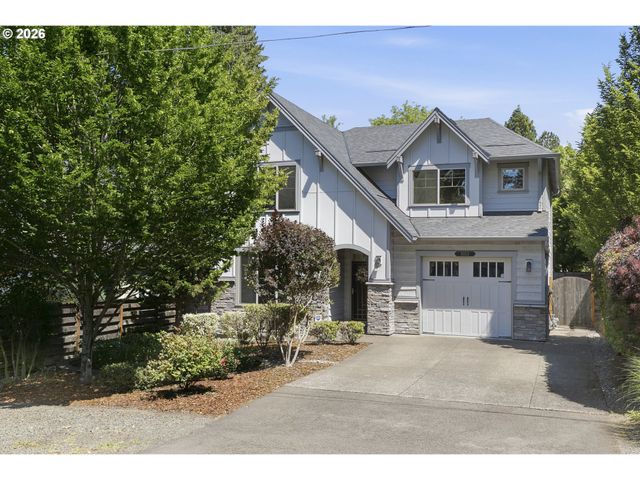 1053 YATES St, Lake Oswego, OR 97034