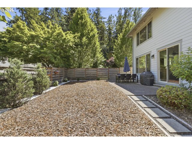 1053 YATES St, Lake Oswego, OR 97034
