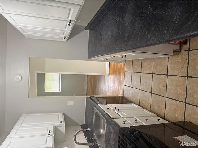 104 Glen Garry Road, St Louis, MO 63137