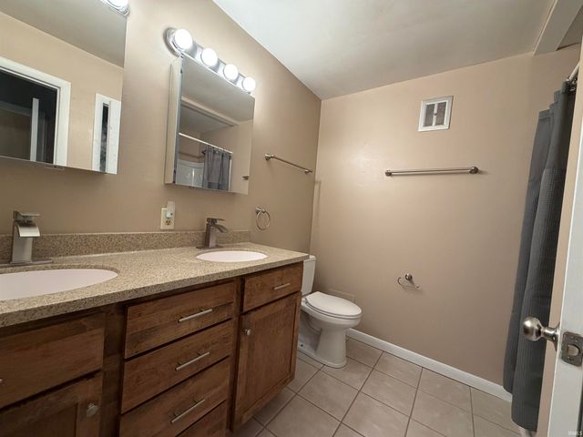 2155 W Westholme Drive, Marion, IN 46952