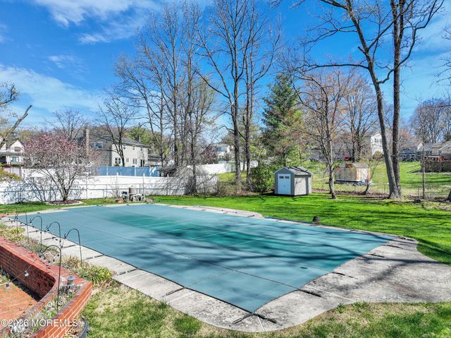 11 Benet Drive, Morganville, NJ 07751
