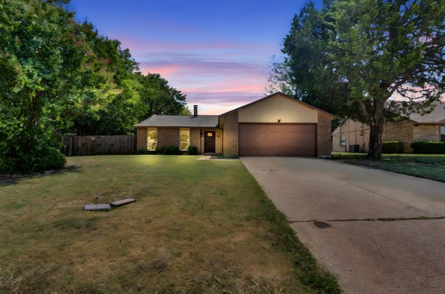 411 Mckinley Street, Cedar Hill, TX 75104